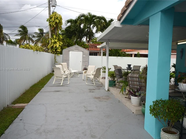 1339 W 83rd St, Hialeah FL 33014