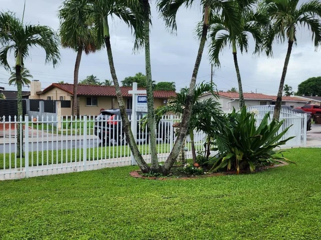 1339 W 83rd St, Hialeah FL 33014