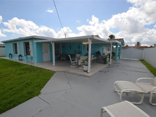 1339 W 83rd St, Hialeah FL 33014