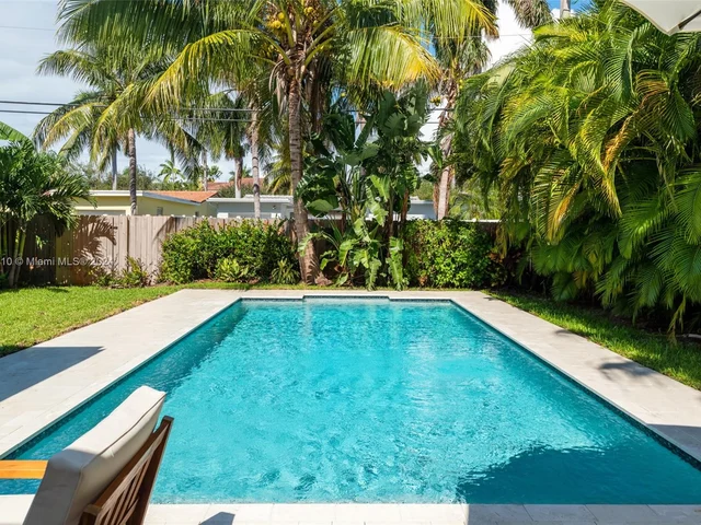 1111 Lincoln St, Hollywood FL 33019