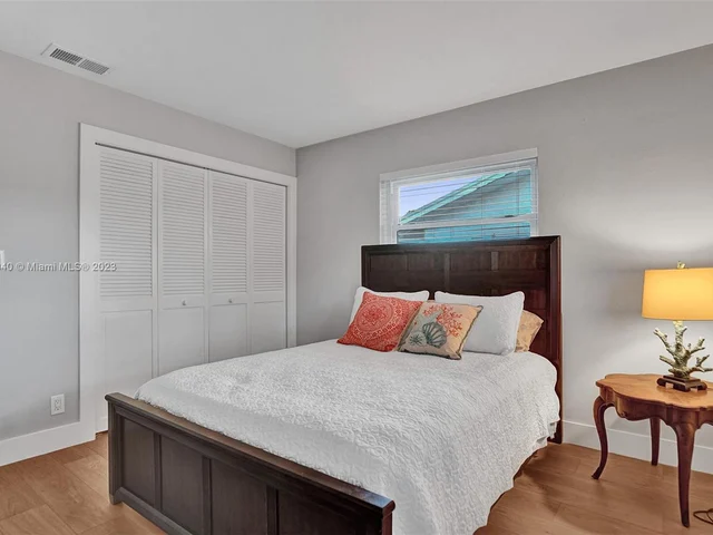 620 W Palmetto Park Rd, Boca Raton FL 33486