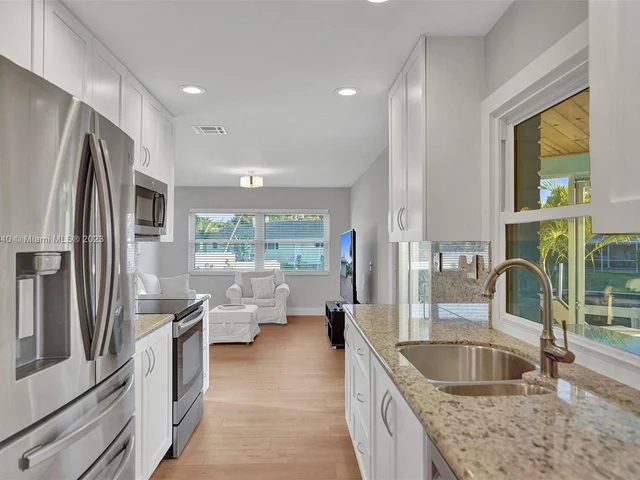 620 W Palmetto Park Rd, Boca Raton FL 33486