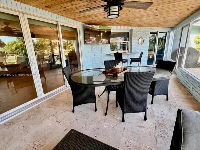 620 W Palmetto Park Rd, Boca Raton FL 33486