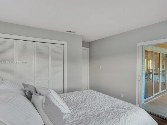 620 W Palmetto Park Rd, Boca Raton FL 33486