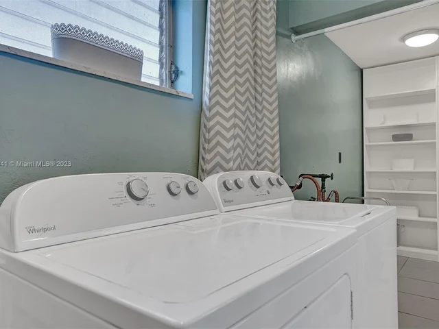 2211 NE 61st Ct, Fort Lauderdale FL 33308