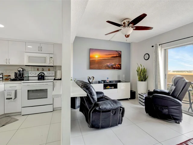 300 NW 42nd Ave # 802, Miami FL 33126