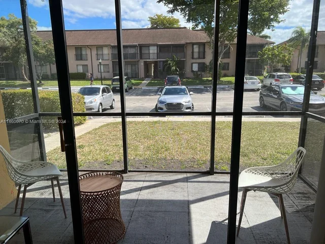 5821 Washington St # 25, Hollywood FL 33023