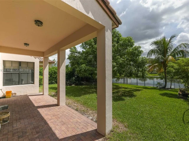 3725 NW 85th Ter, Cooper City FL 33024