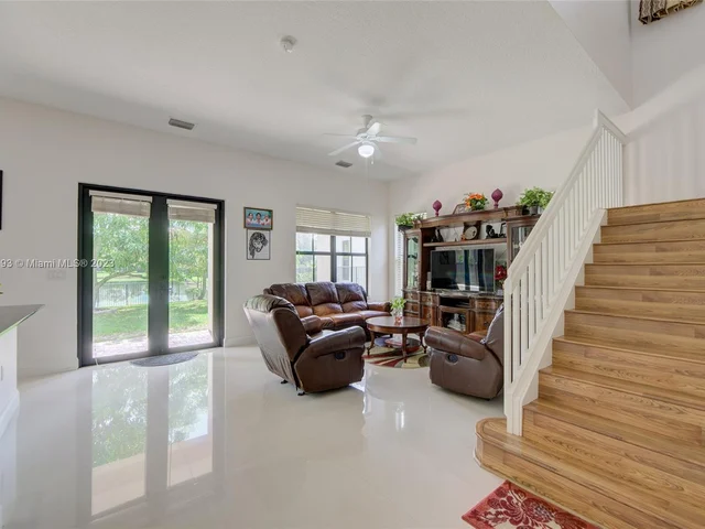 3725 NW 85th Ter, Cooper City FL 33024