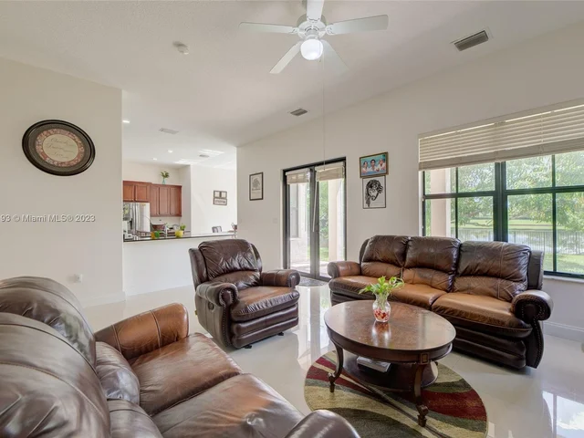 3725 NW 85th Ter, Cooper City FL 33024