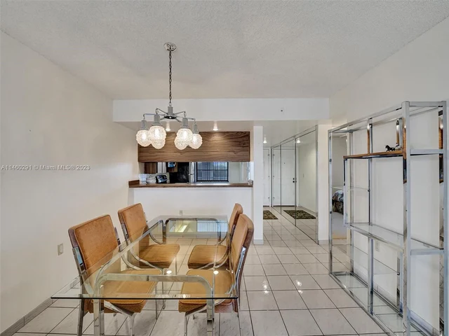 1532 Whitehall Dr # 403, Davie FL 33324