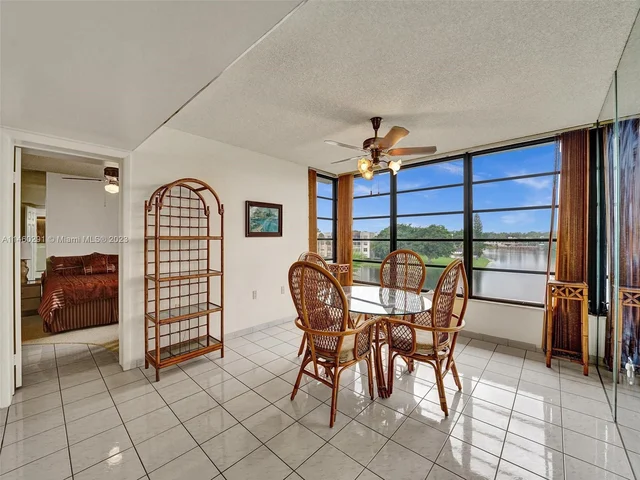 1532 Whitehall Dr # 403, Davie FL 33324