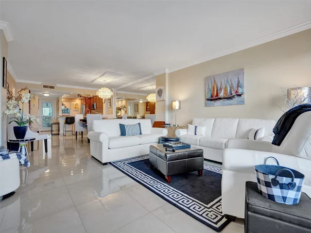 1012 N Ocean Blvd # 407, Pompano Beach FL 33062