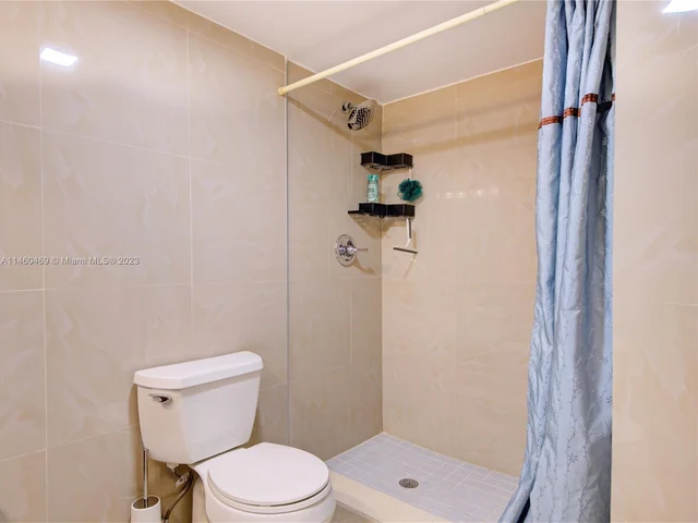 1750 NE 191st St # 4, Miami FL 33179