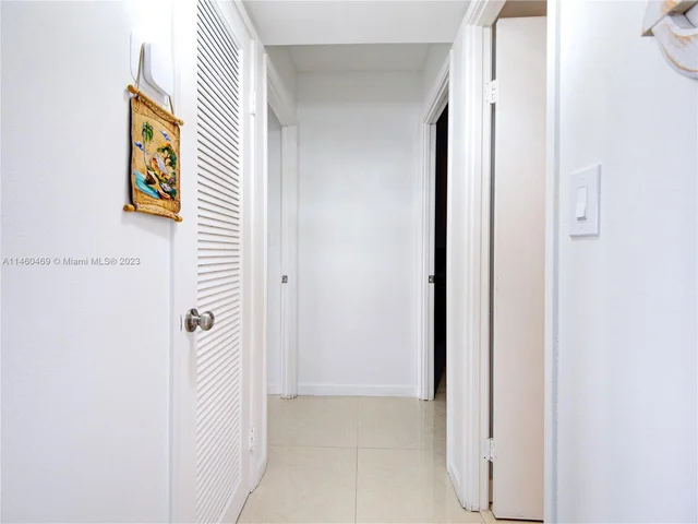 1750 NE 191st St # 4, Miami FL 33179