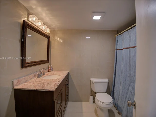 1750 NE 191st St # 4, Miami FL 33179