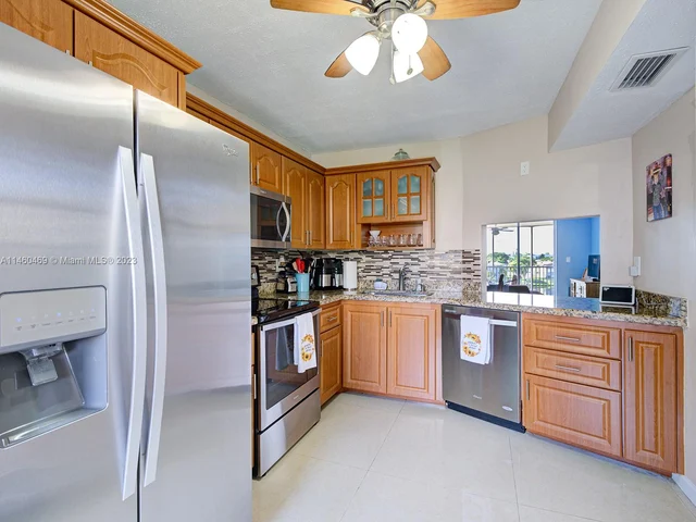 1750 NE 191st St # 4, Miami FL 33179