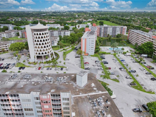 1750 NE 191st St # 4, Miami FL 33179