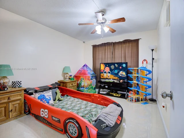 1750 NE 191st St # 4, Miami FL 33179