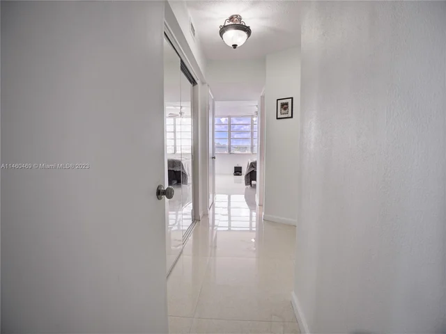 1750 NE 191st St # 4, Miami FL 33179