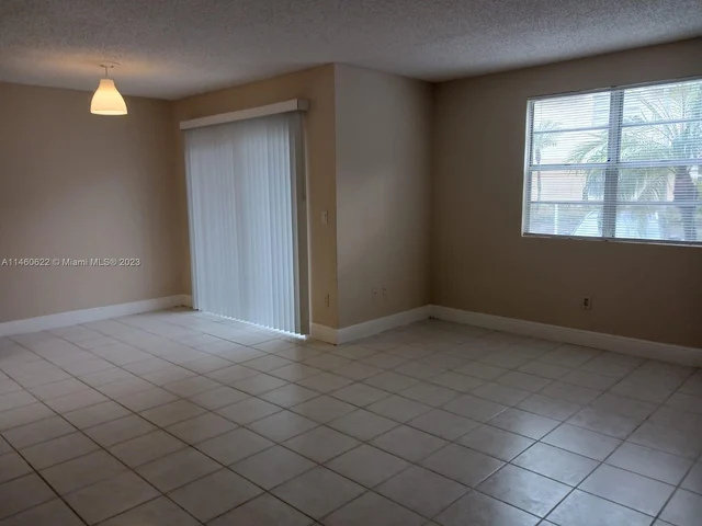 1225 SW 46th Ave # 213, Pompano Beach FL 33069