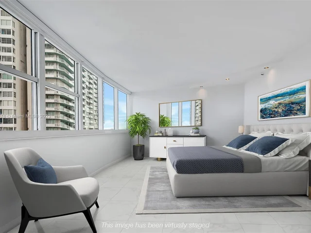 300 S Pointe Dr # 606, Miami Beach FL 33139