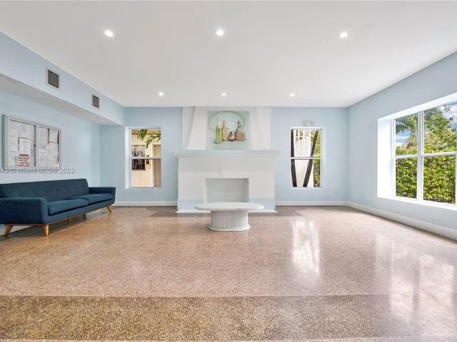 1342 Drexel Ave # 203, Miami Beach FL 33139