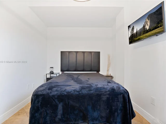 1342 Drexel Ave # 203, Miami Beach FL 33139