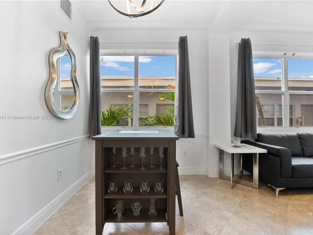 1342 Drexel Ave # 203, Miami Beach FL 33139