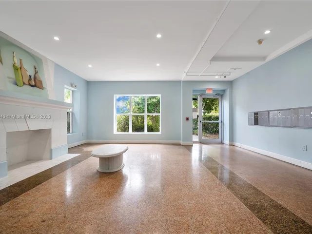 1342 Drexel Ave # 203, Miami Beach FL 33139