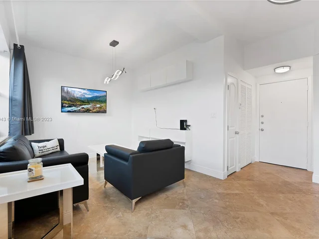 1342 Drexel Ave # 203, Miami Beach FL 33139