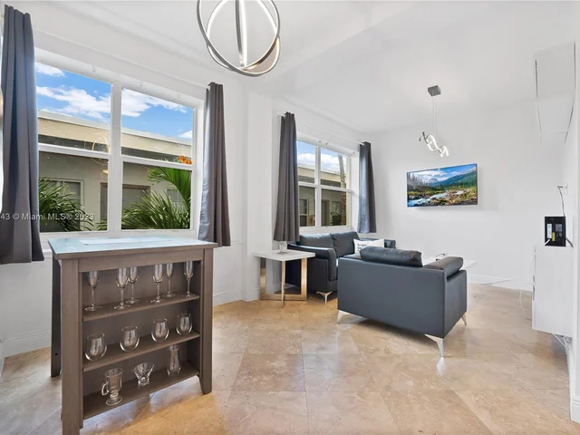 1342 Drexel Ave # 203, Miami Beach FL 33139