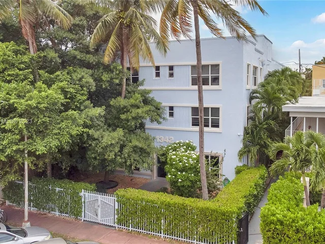 1342 Drexel Ave # 203, Miami Beach FL 33139