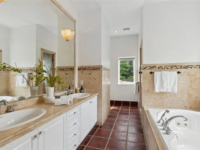 319 Mendoza Ave, Miami FL 33134