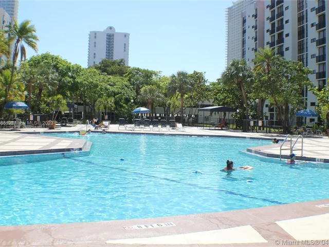 17011 N Bay Rd # 111, Sunny Isles Beach FL 33160