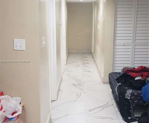 345 NW 75th St, Miami FL 33150