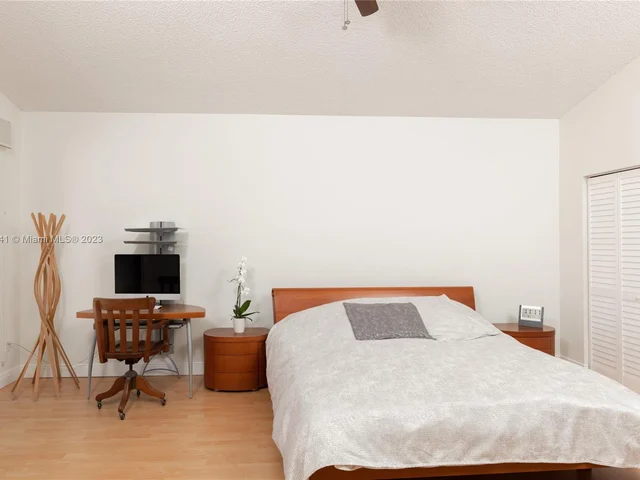 21376 Marina Cove Cir # C, Aventura FL 33180