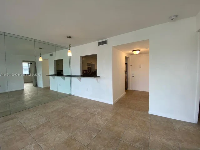 3702 NE 171st St # 8, North Miami Beach FL 33160