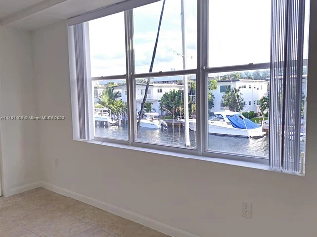3702 NE 171st St # 8, North Miami Beach FL 33160