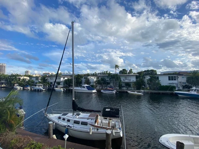 3702 NE 171st St # 8, North Miami Beach FL 33160