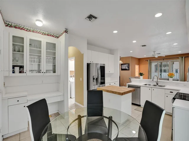 1588 SW 191st Ave, Pembroke Pines FL 33029