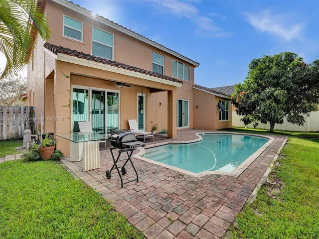 1588 SW 191st Ave, Pembroke Pines FL 33029