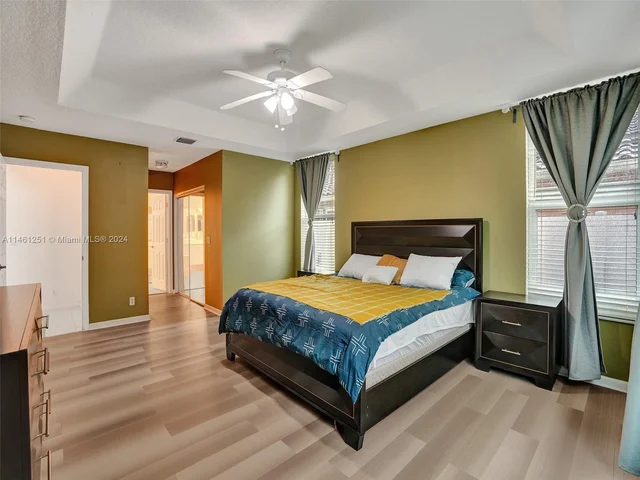 1588 SW 191st Ave, Pembroke Pines FL 33029