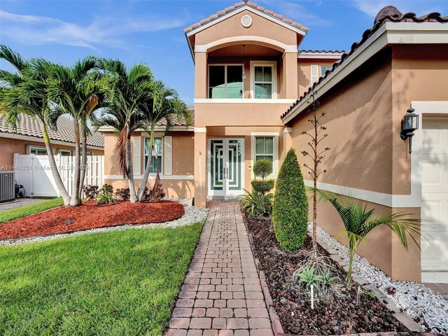 1588 SW 191st Ave, Pembroke Pines FL 33029