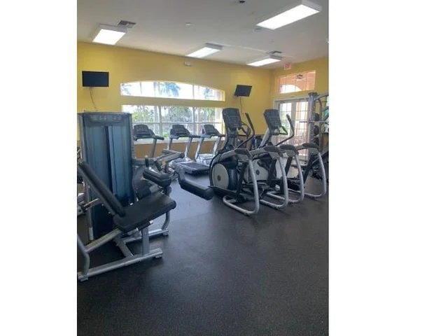 1588 SW 191st Ave, Pembroke Pines FL 33029