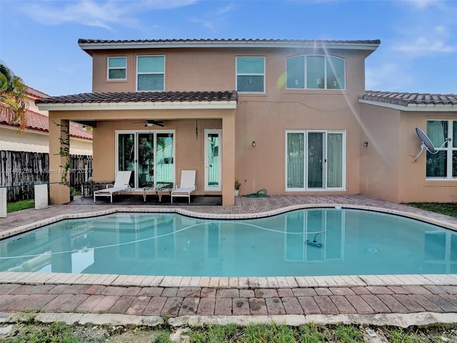 1588 SW 191st Ave, Pembroke Pines FL 33029