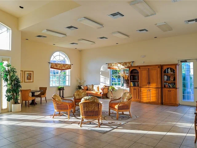 2461 E Aragon Blvd #3, Sunrise FL 33313