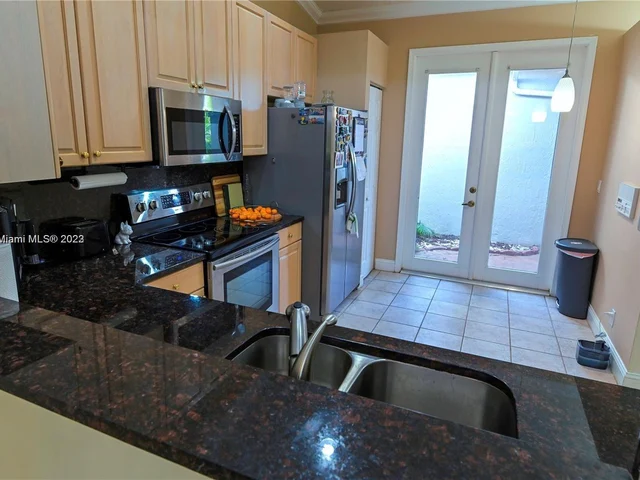 2461 E Aragon Blvd #3, Sunrise FL 33313