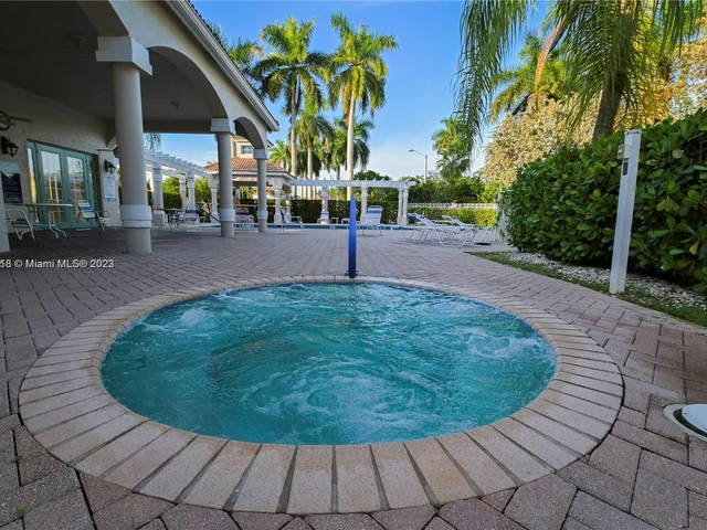 2461 E Aragon Blvd #3, Sunrise FL 33313