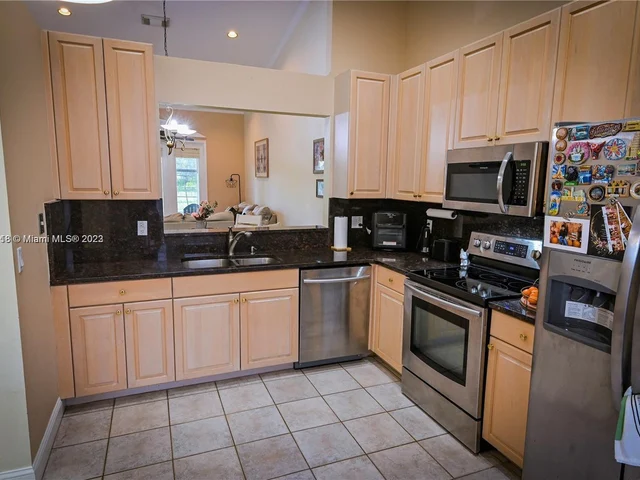 2461 E Aragon Blvd #3, Sunrise FL 33313